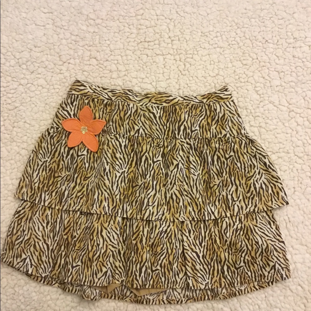 Girls fall skirt.